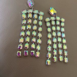 💕💕💕Beautiful Iridescent Dressy Earrings
